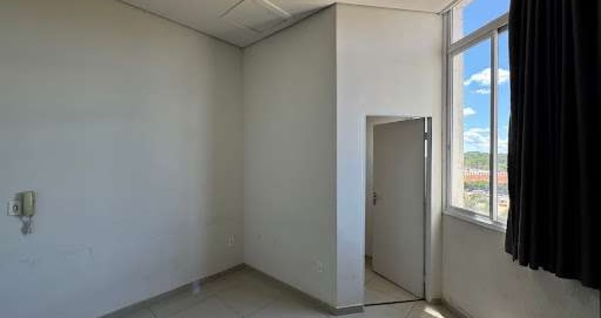 Sala comercial para locação em Pirassununga, com excelente localização, ideal para você que quer montar seu escritório.