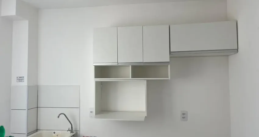 Apartamento com 2 quartos para alugar na Rua Sucupió, 10, Catu de Abrantes, Camaçari