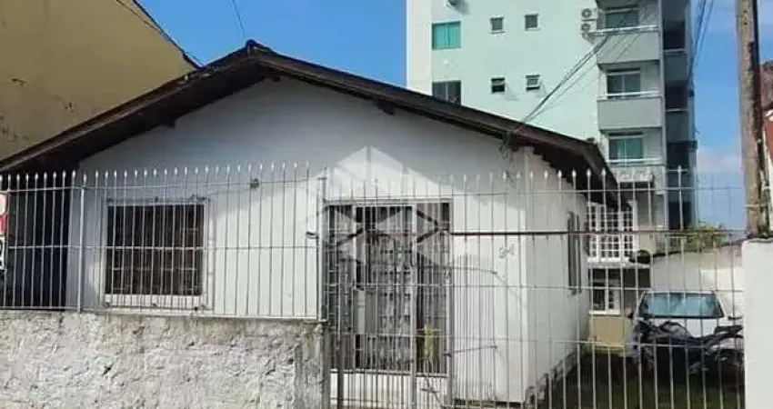 Casa com 5 quartos à venda na Rua Santa Isabel, 94, Barreiros, São José