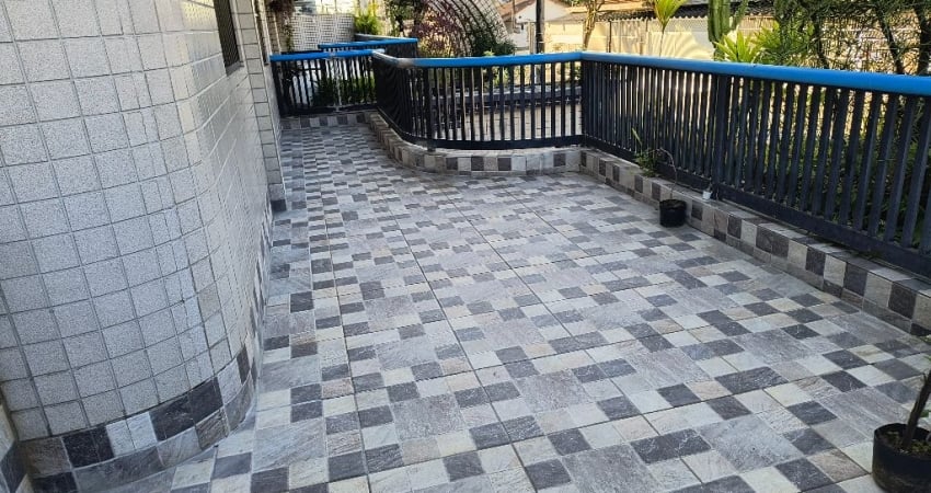 Lindo apartamento térreo, com quintal na Guilhermina!