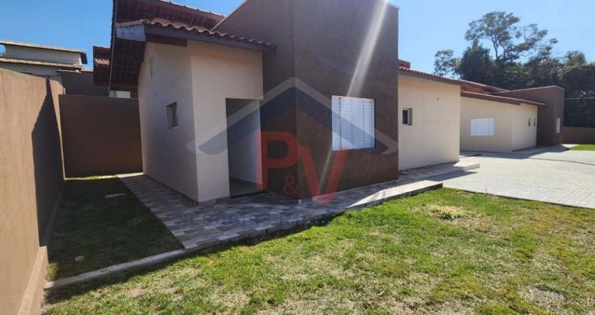 Casa Térrea para Venda em Atibaia, Ribeirão dos Porcos, 2 dormitórios, 1 suíte, 2 banheiros, 2 vagas