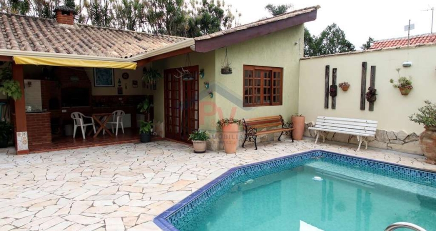 Casa Alto Padrão para Locação em Atibaia, Vila Petrópolis, 3 dormitórios, 3 suítes, 6 banheiros, 4 vagas