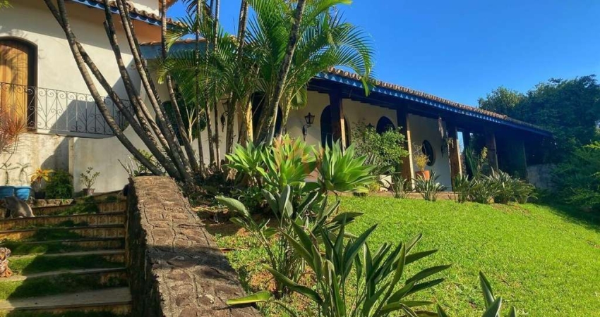 Casa de Campo para Venda em Atibaia, Cidade Satélite, 3 dormitórios, 1 suíte, 4 banheiros, 3 vagas