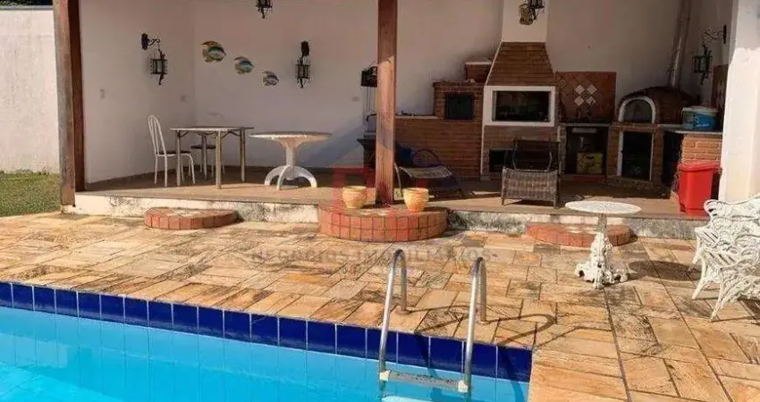 Casa 3 dormitórios para Locação em Atibaia, Loteamento Jardim Morumbi, 3 dormitórios, 3 suítes, 3 banheiros, 3 vagas