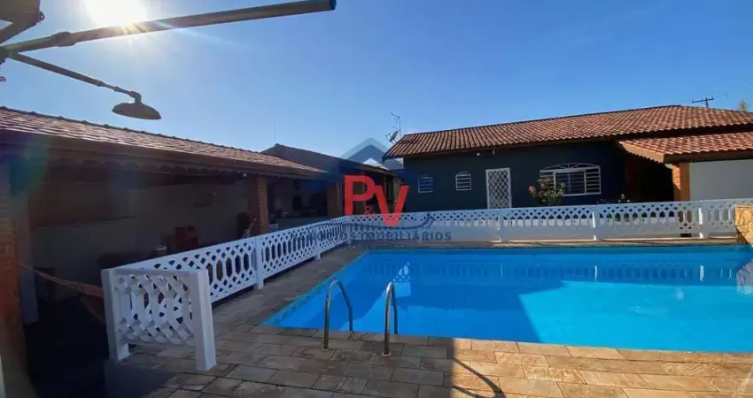 Casa de Campo para Locação em Atibaia, Jardim Alvinópolis, 3 dormitórios, 1 suíte, 3 banheiros, 4 vagas