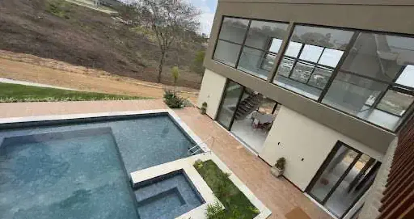 VENDE-SE CASA DE LUXO EM GRAVATÁ - 626M² - 6 SUÍTES