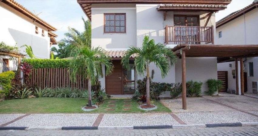 Casa em Lauro de Freitas com 4|4, 02G e 220M² | Terreno de 300M²