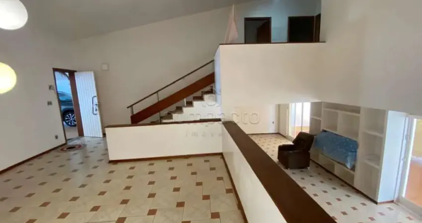 Casa com 3 quartos para alugar na Rua Doutor Lemos Torre, Vila São Pedro, São José do Rio Preto