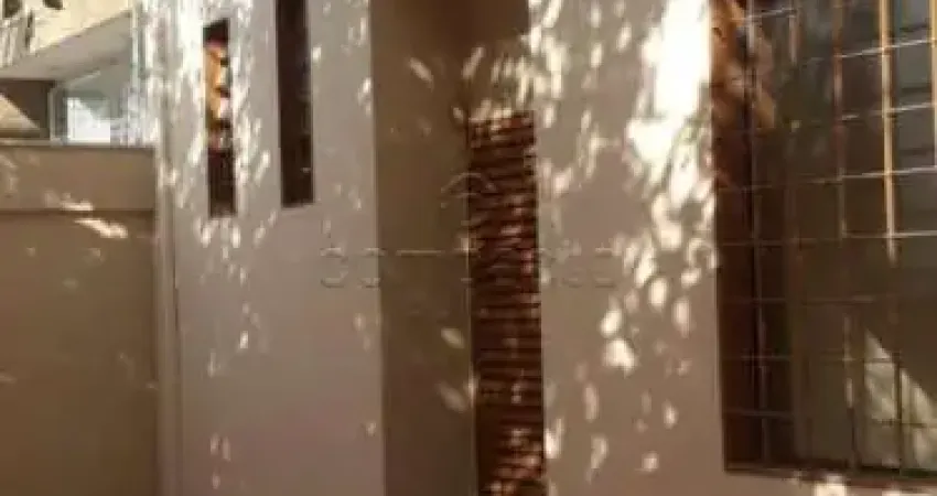 Casa com 4 quartos para alugar na Avenida Portugal, Centro, Araraquara
