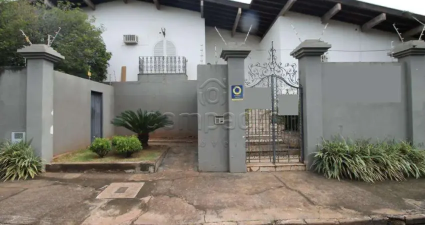 Casa com 4 quartos para alugar na Rua Antônio de Godoy, Nova Redentora, São José do Rio Preto