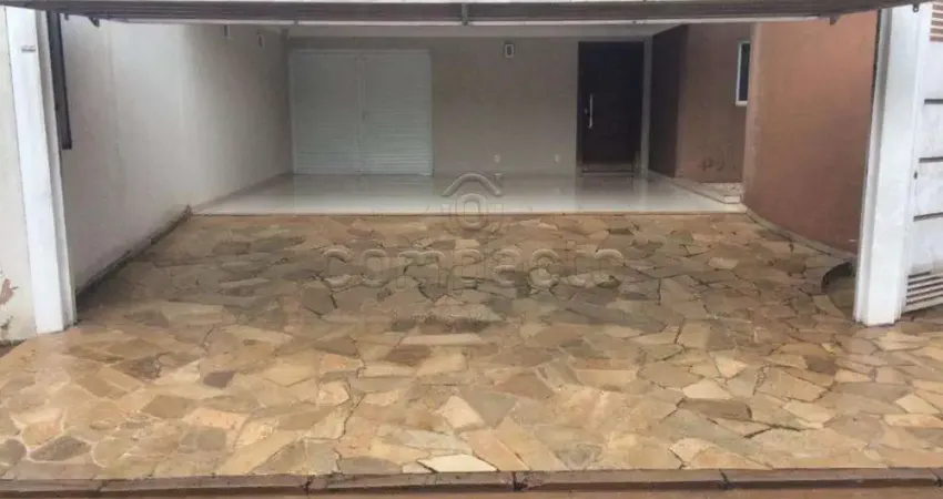 Casa com 3 quartos para alugar na Rua Antônio de Godoy, Nova Redentora, São José do Rio Preto