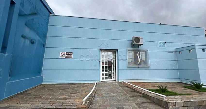 Prédio para alugar na Rua Independência, Vila Santo Antônio, São José do Rio Preto