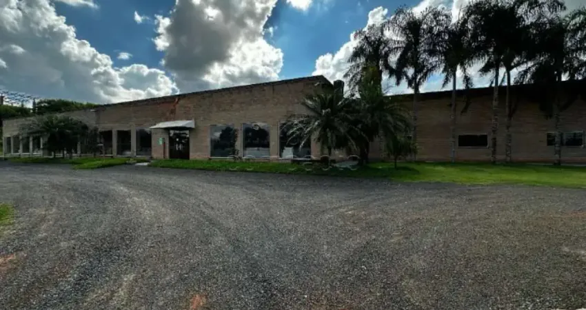 Prédio para alugar na Rodovia Assis Chateaubriand, Zona Rural, Guapiaçu