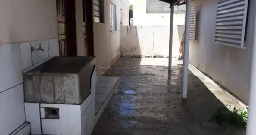 Casa com 1 quarto para alugar na Rua Bolívia, Jardim América, São José do Rio Preto