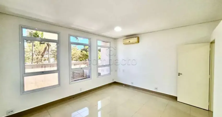 Sala Comercial 35m²  para alugar - Excelente Localização na Região Sul