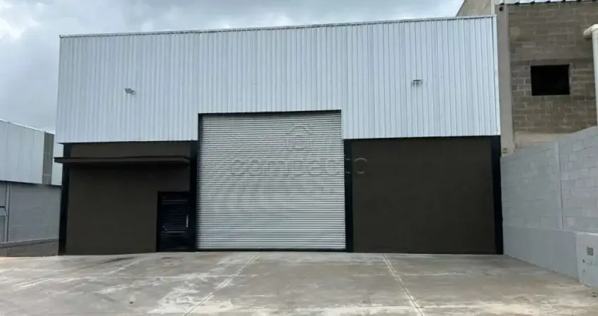 Barracão Comercial com 600m² de área útil  para alugar - Distrito Industrial Doutor Carlos Arnaldo e Silva.