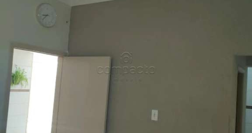 Casa com 2 quartos para alugar na Rua Silva Jardim, Parque Industrial, São José do Rio Preto