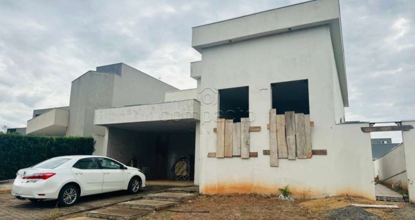 Casa 3 suítes em excelente localização no Condomínio