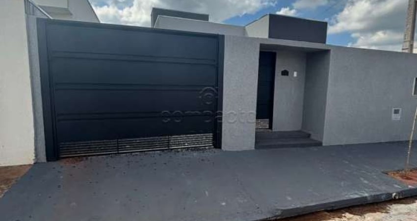 Casa com 2 Quartos para alugar, 95m² - Residencial São Thomaz II
