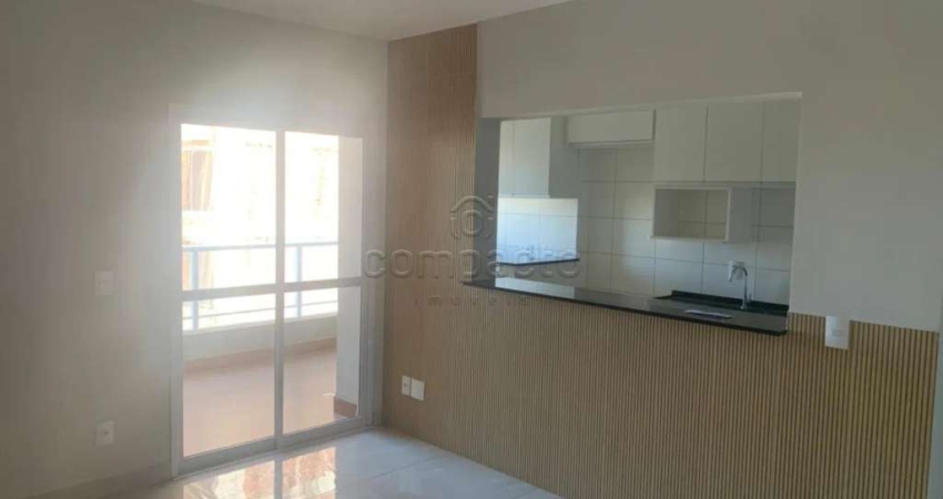 Apartamento com 3 quartos para alugar na Rua Coronel Spinola Castro, Vila Imperial, São José do Rio Preto