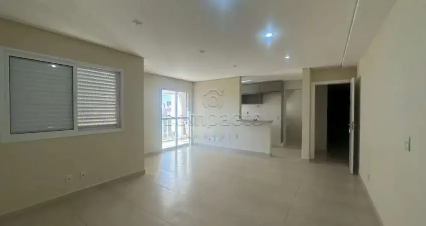 Apartamento com 2 Quartos e Armários -  Jardim Urano