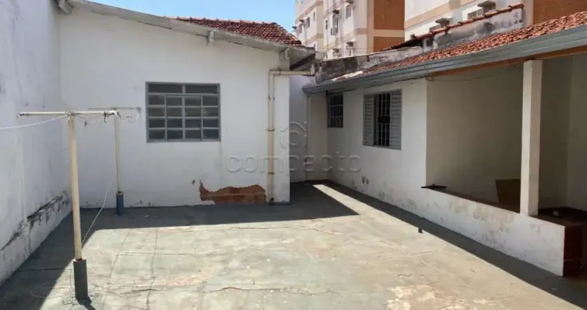 Casa com 2 quartos para alugar na Rua Pedro Amaral, Parque Industrial, São José do Rio Preto