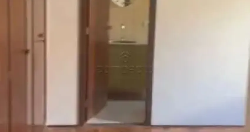 Casa com 3 quartos para alugar na Rua Conselheiro Saraiva, Vila Ercília, São José do Rio Preto