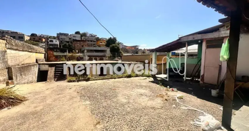 Casa com 2 quartos à venda no Petrolândia, Contagem