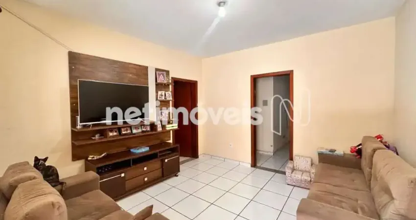 Casa com 3 quartos à venda no Petrolândia, Contagem