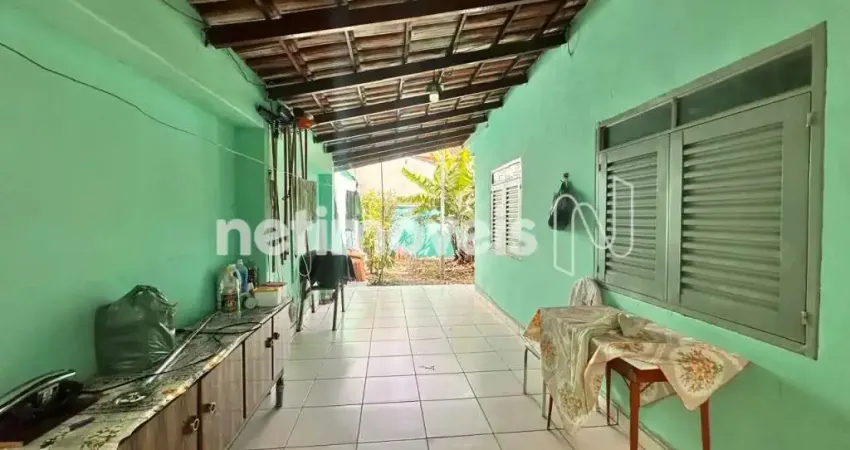 Casa com 4 quartos à venda na Sapucaia, Contagem