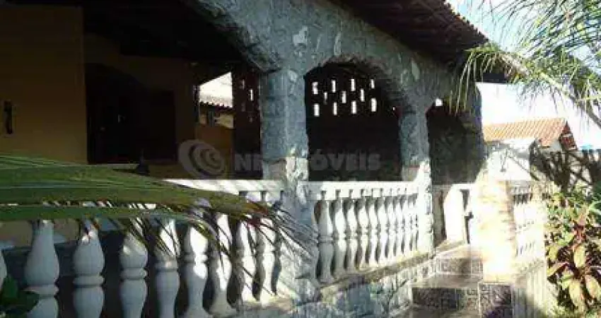 Casa com 3 quartos à venda na Rua Um, Tropical, Contagem