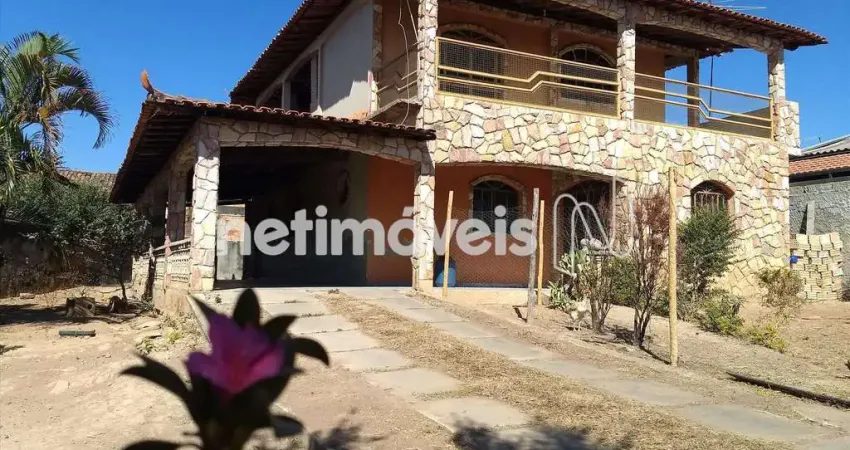 Casa com 3 quartos à venda na Rua Pitangui, Vila Cristina, Betim