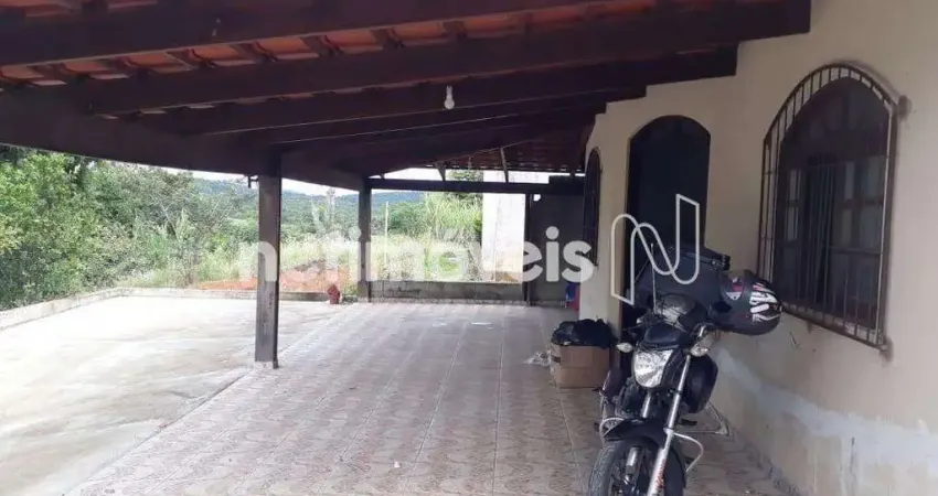 Chácara / sítio com 3 quartos à venda na Rua Oitenta e Cinco, Tropical, Contagem
