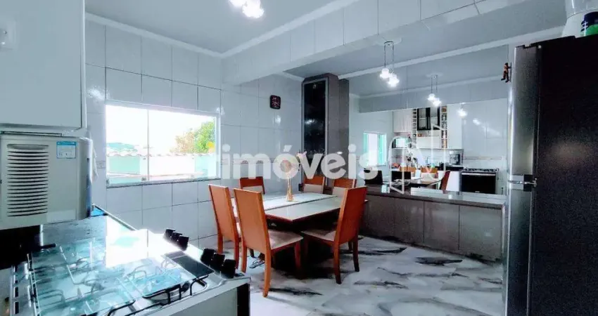 Casa com 3 quartos à venda na Vila Cristina, Betim 