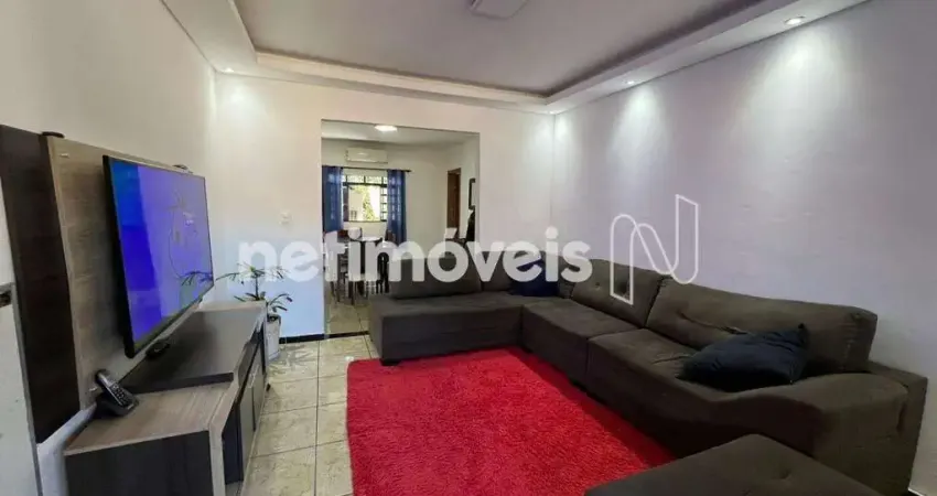 Casa com 6 quartos à venda na Vila Cristina, Betim 