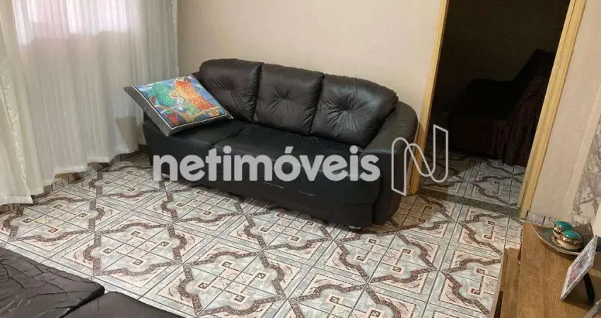 Casa com 3 quartos à venda no Petrolândia, Contagem