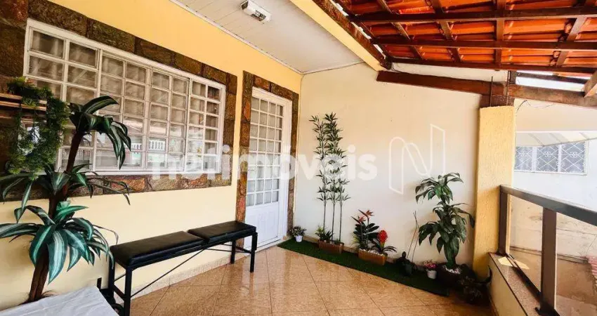 Casa com 4 quartos à venda no Petrolândia, Contagem