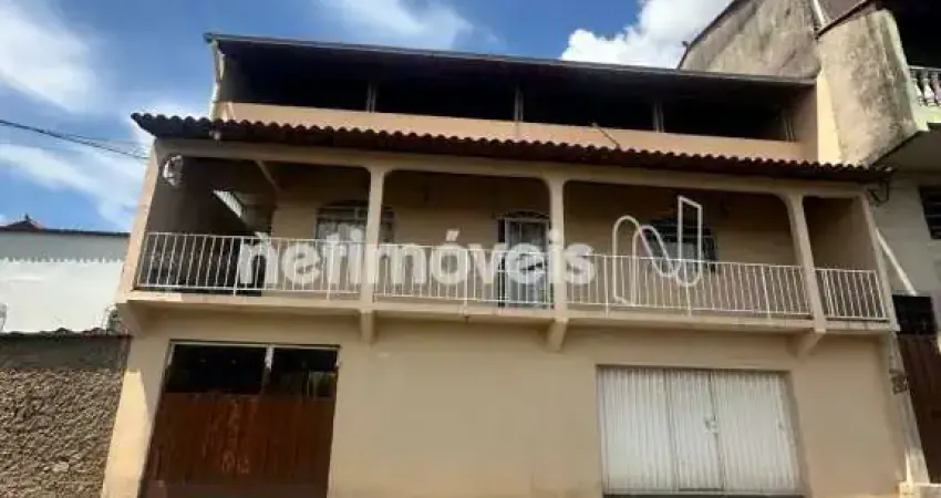 Casa com 3 quartos à venda no Petrolândia, Contagem