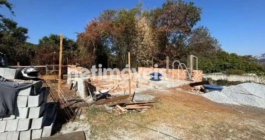 Casa com 3 quartos à venda no Laranjeiras, Betim 