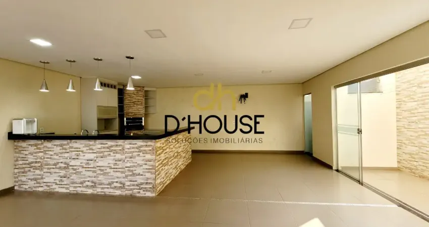 Uma casa linda, cheia de charme e pronta para receber voce e sua familia.  sala ampla integrada em 3 ambientes - 3 dormitórios sendo 1 suite com armários planejados-roupeiro no hall dos dormitórios-es