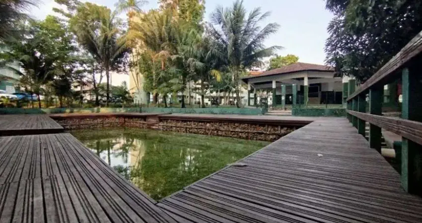 Vendo no safira park - condominio com ampla área verde e piscina natural.