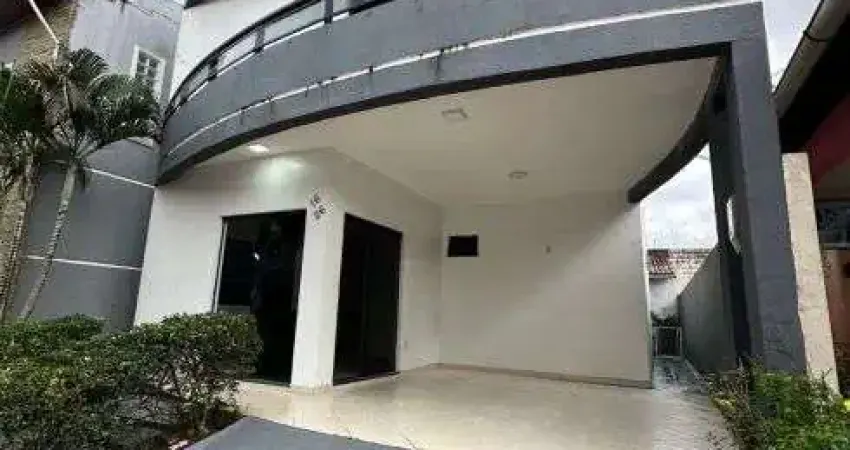 Imóvel para aluguel possui 200 metros quadrados com 4 quartos