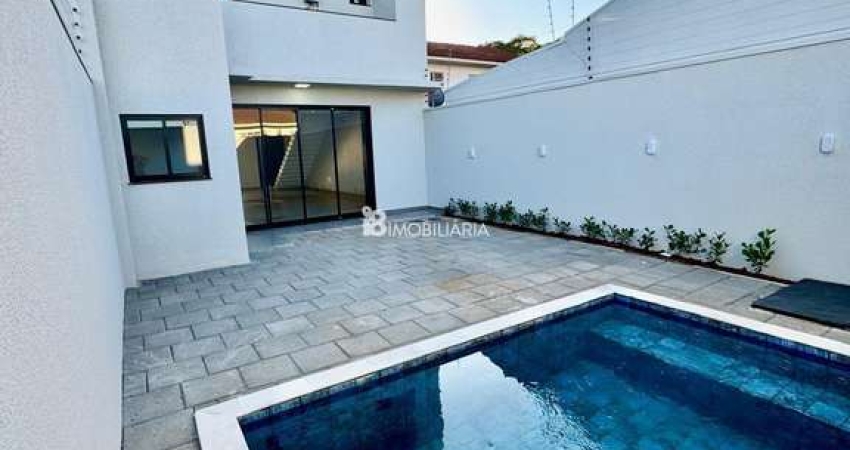 Sobrado com Piscina no Maria Luiza