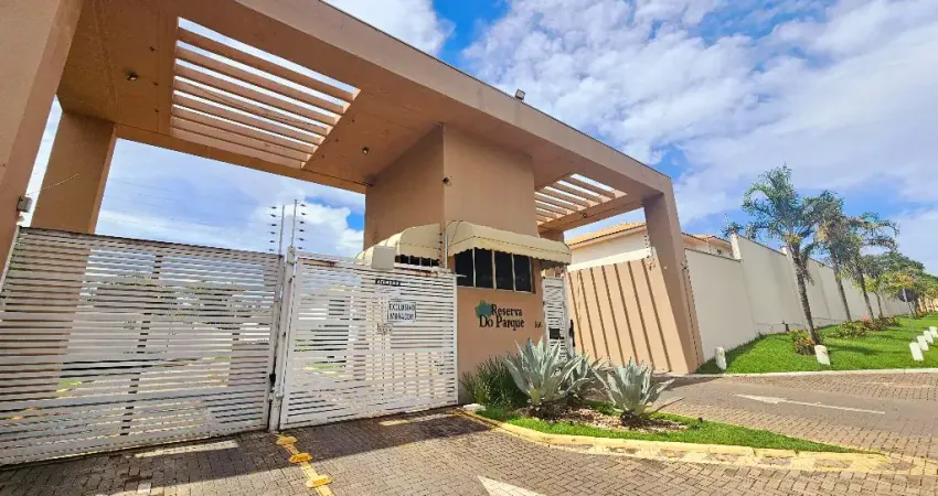 Sobrado para venda tem 214 metros quadrados com 3 quartos em Despraiado - Cuiabá - MT