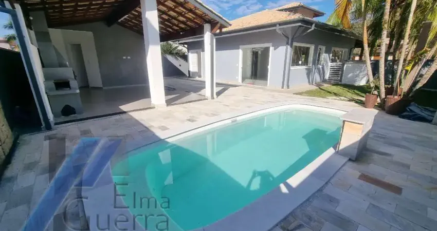 Ubatuba, Horto - Condomínio Ubatuba Country, Casa com 03 suítes e área de lazer.