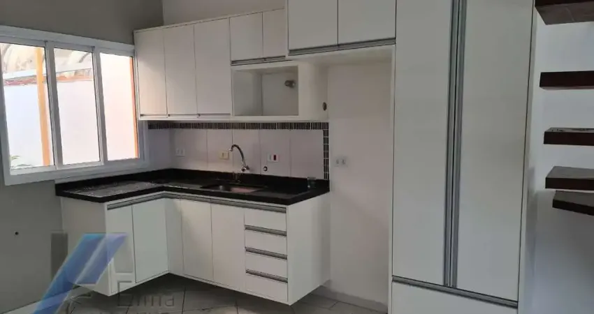 Ubatuba, Itaguá - Sobrado geminado com área útil de 80 m² e área total de 100 m2 com.