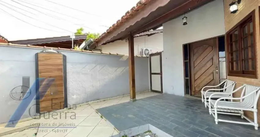 Ubatuba, Estufa I - Casa assobradada com 06 dormitórios, terreno 300 m2.