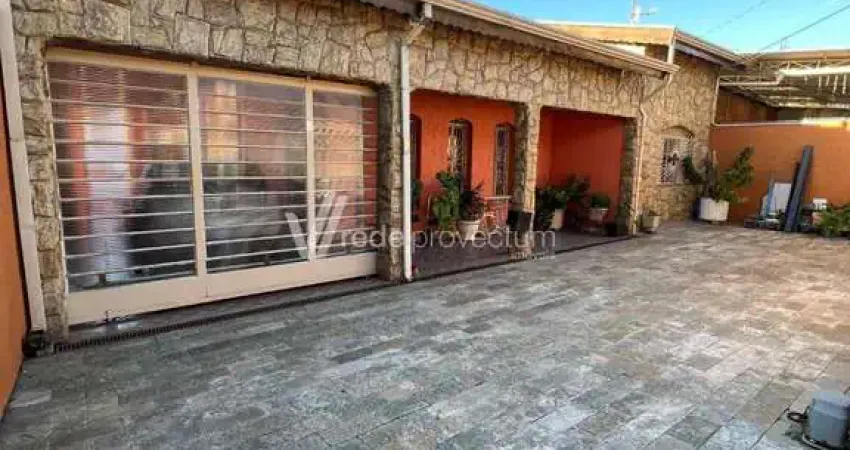 Casa com 3 quartos à venda na Rua Mineiros do Tietê, 582, Vila Pompéia, Campinas