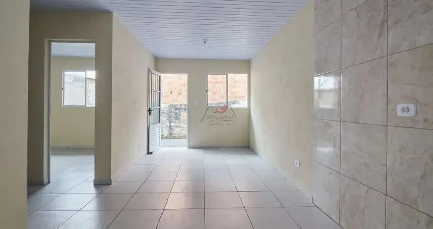 Casa com 2 quartos para alugar na Rua Guilherme Wisniewski, 99, Santa Cândida, Curitiba
