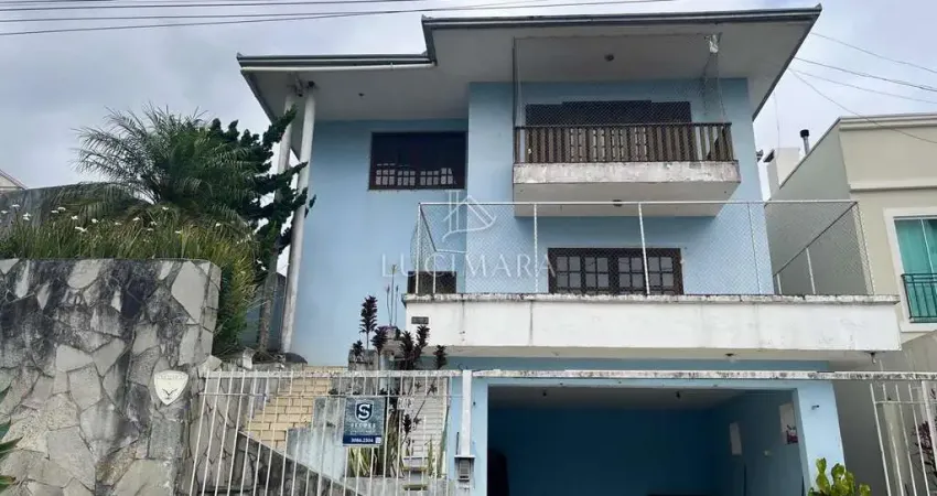 Casa com 3 quartos à venda na Rua Frei Constantino Gozzo, 301, Vista Alegre, Curitiba